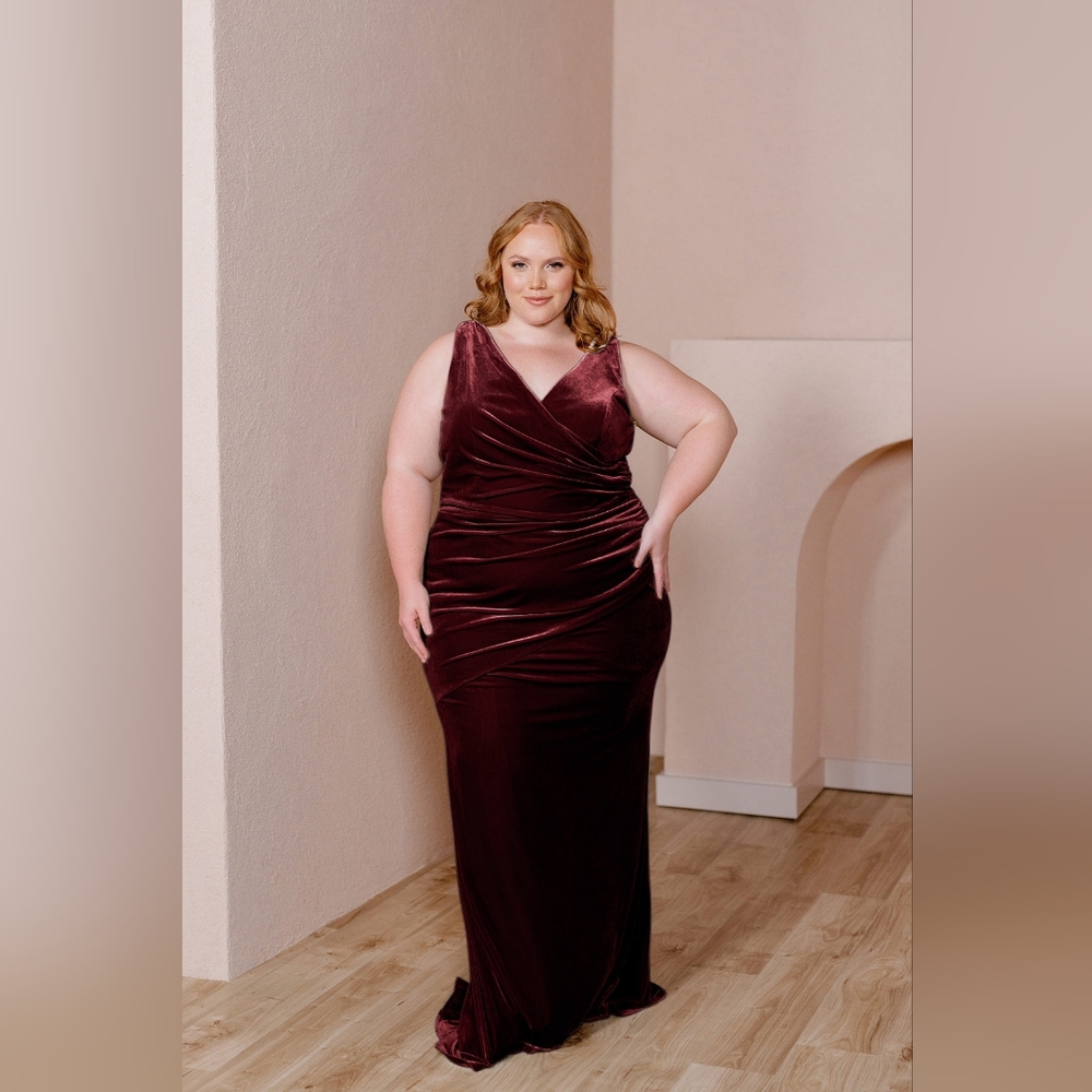 Revelry Velvet Dawson Bridesmaid Dress in Burgundy